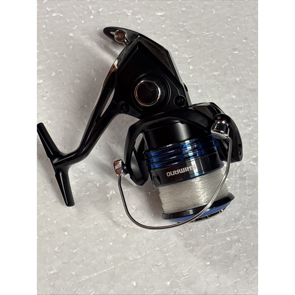 NEW! Shimano Fishing NEXAVE 4000HG FI Clam Spinning Reels [NEX4000HGFIC]